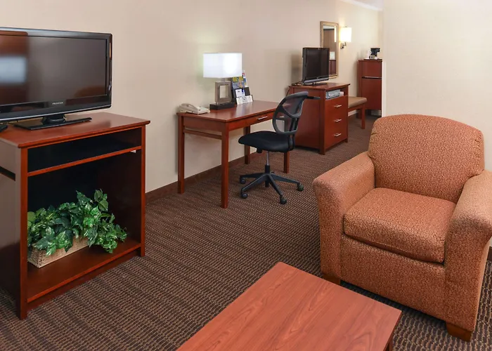 Best Western Plus Landmark Inn
