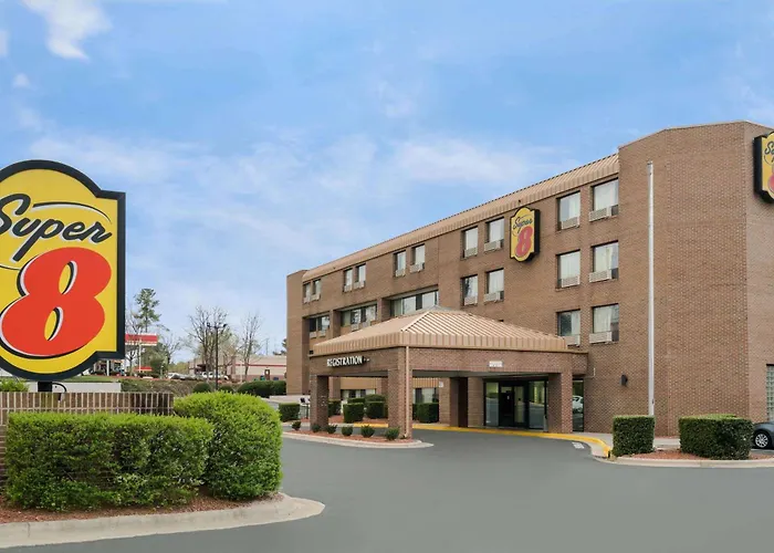 Super 8 By Wyndham Raleigh North East