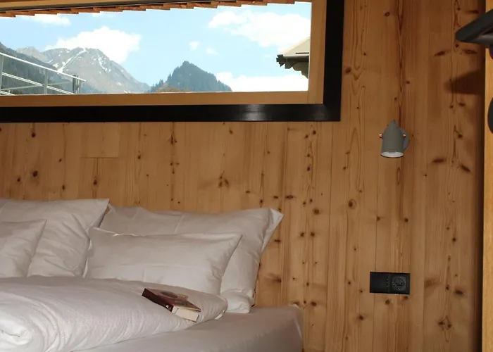 Arlberghome Komfort-Apartments & Privat-Sauna