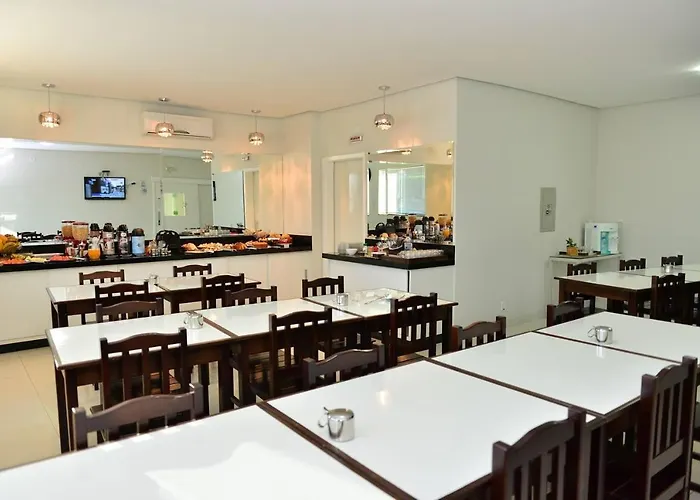 Hotel Império