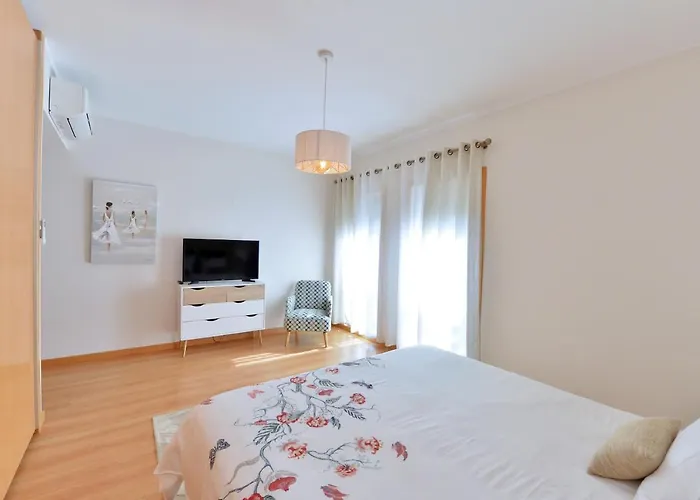 Floripes Luxury Apartment With Pool On Rooftop