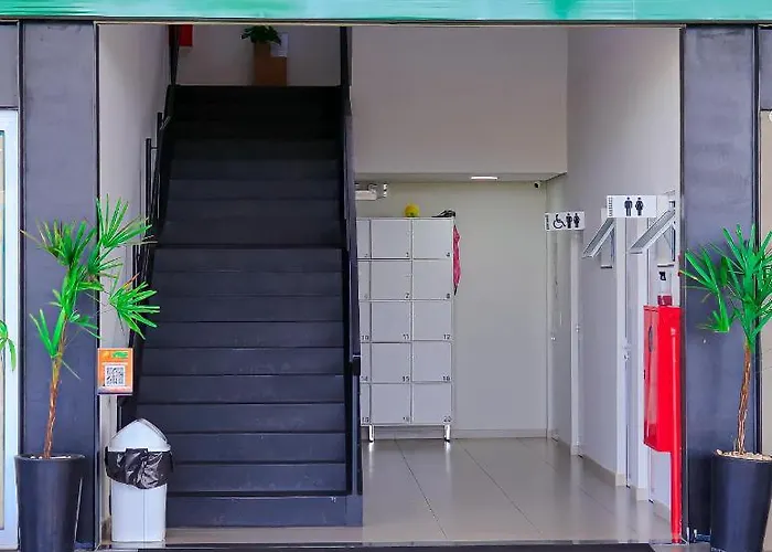 Vr2 Hotel