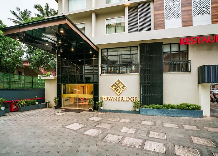 Townbridge Hotels & Suites