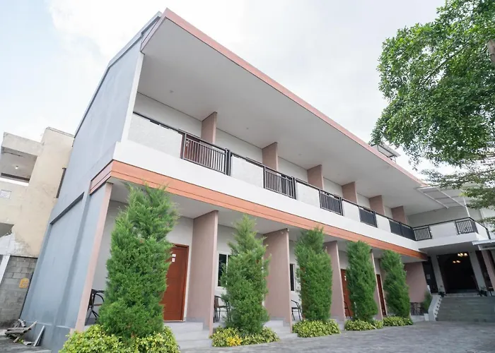 Urbanview Hotel Bubusini Batu By Reddoorz