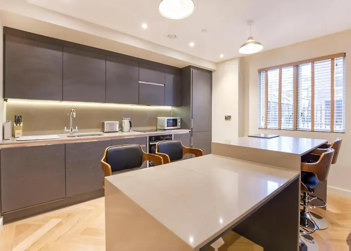 2 Bedroom Apartment At Hudson Quarter