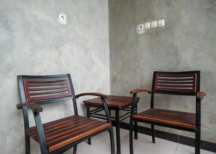 Urbanview Hotel Artamara Tegal