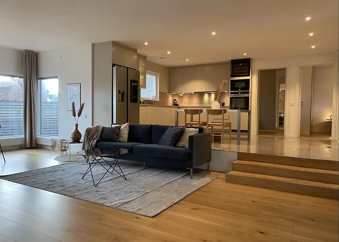 Luxurious Villa With Free Parking