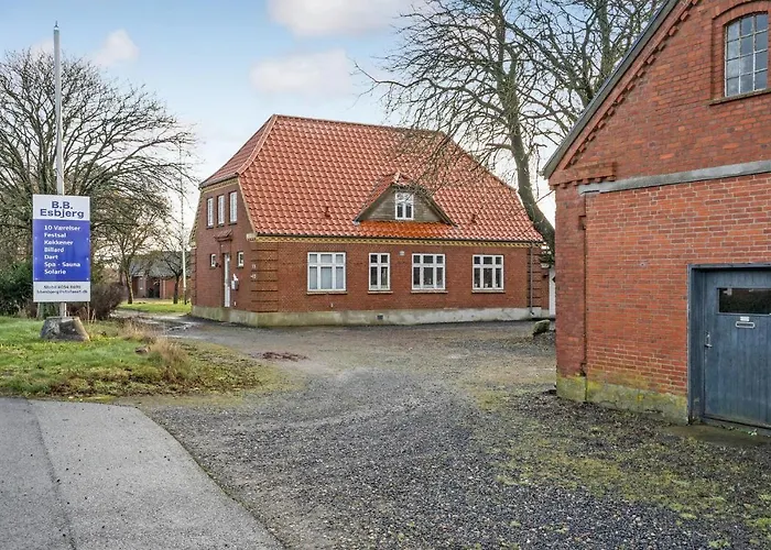Gorgeous Apartment In Esbjerg V