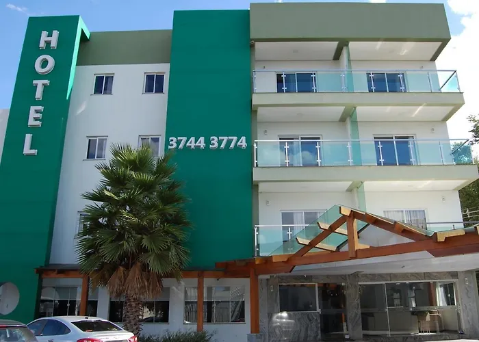 Hotel Serrano