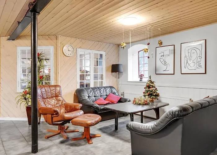 Beautiful Apartment In Esbjerg V