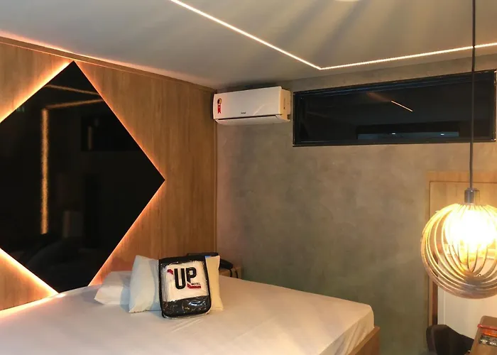 Up Motel
