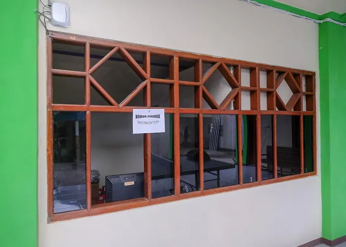 Urbanview Syariah Zidney 3 Salatiga By Reddoorz