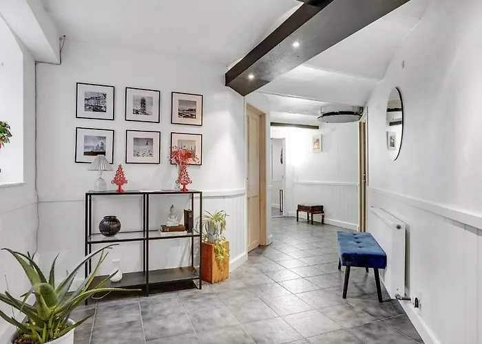 Beautiful Apartment In Esbjerg V