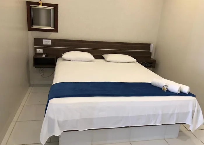 Hotel E Pousada Isis