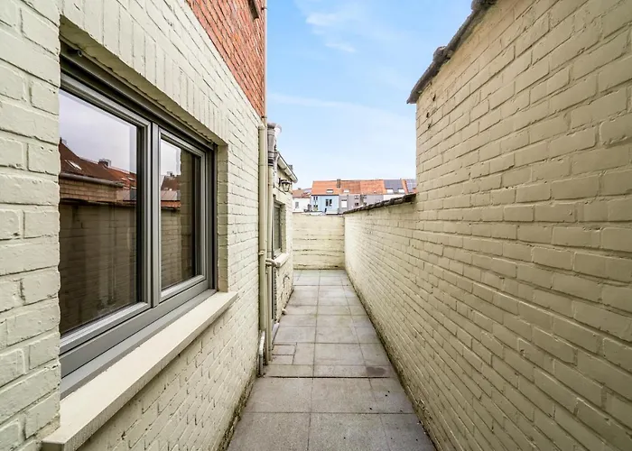 Ruime gezinswoning nabij historisch centrum tot 6p mét terras