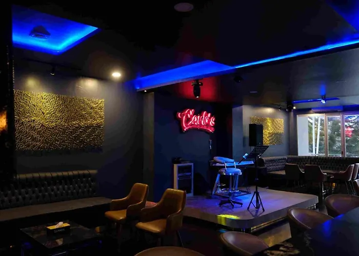 Splash Hotel