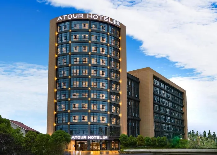 Atour Hotel Wuhan Tianhe Airport Tenglong Avenue Subway Station