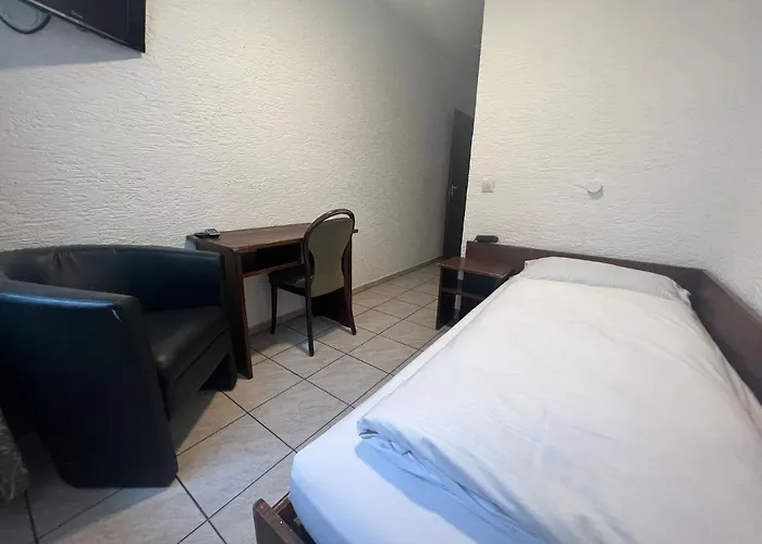 Hotel & Restaurant Main Taunus