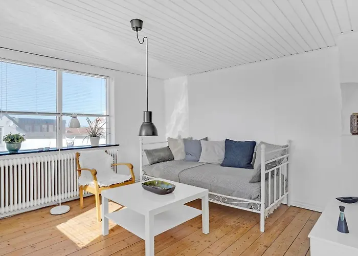 1 Bedroom Lovely Apartment In Hirtshals