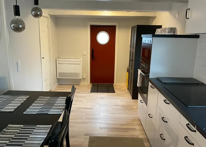 Hoegklint Roevar Liljas Apartment