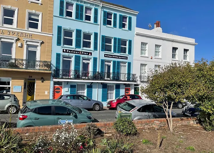 "The Parlour" Seafront Apartment