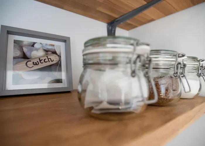Cwtch, Cozy Studio, Private, Separate Entrance.