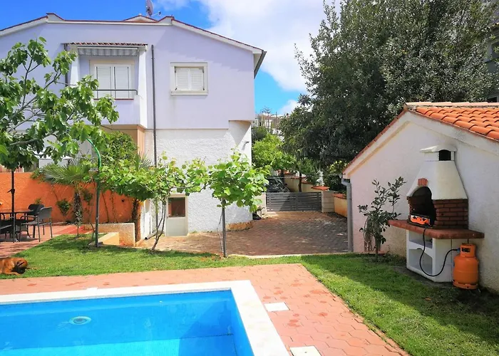 Apartments Bilic With Garden & Swimming Pool - 50M From The Beach