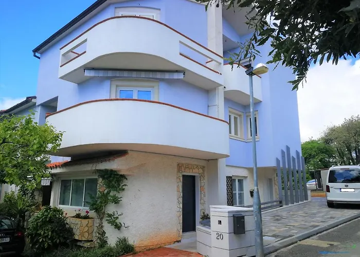 Apartments Bilic With Garden & Swimming Pool - 50M From The Beach
