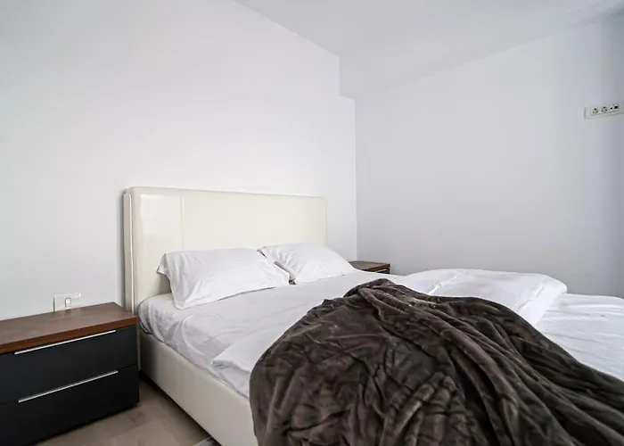 City Center Accomodation- 401