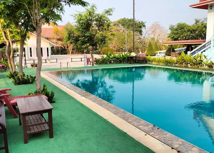 Toh Buk Seng Ayutthaya Hotel