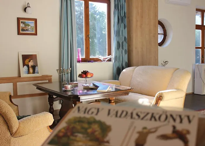 Kis Helikon Villa