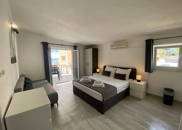 Maritom Apartments