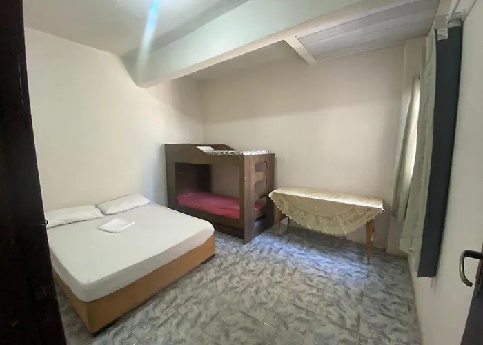 Apartamento Inteiro Central 2 Quartos e Kitnet Inteira 01 quarto
