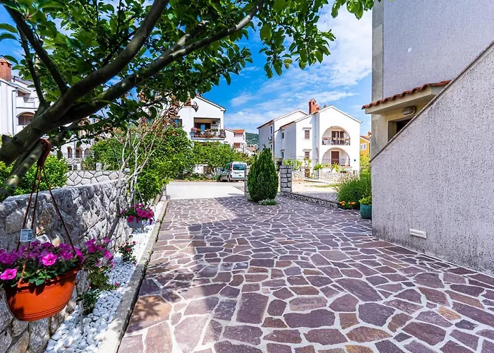 Apartments Ivanka Cres