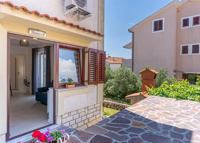 Apartments Ivanka Cres