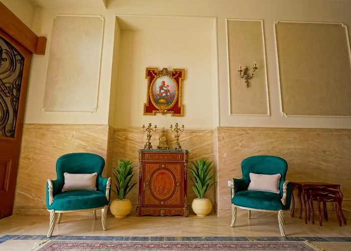 Savoy Hotel Elminya