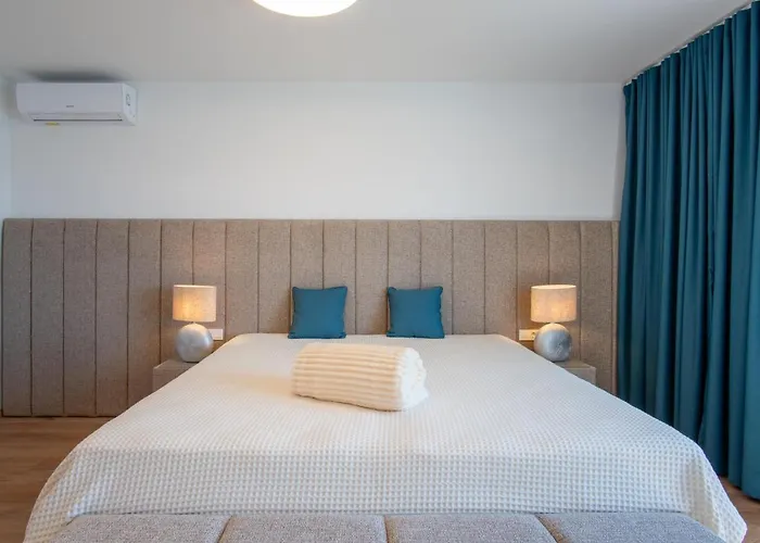 Apartments Mandre II