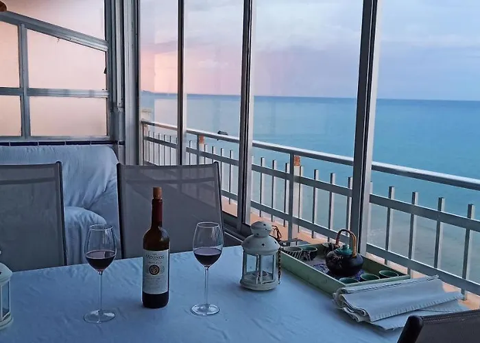 Blue Double Private Room At Front Beach - Habitacion En La Playa Piso Compartido