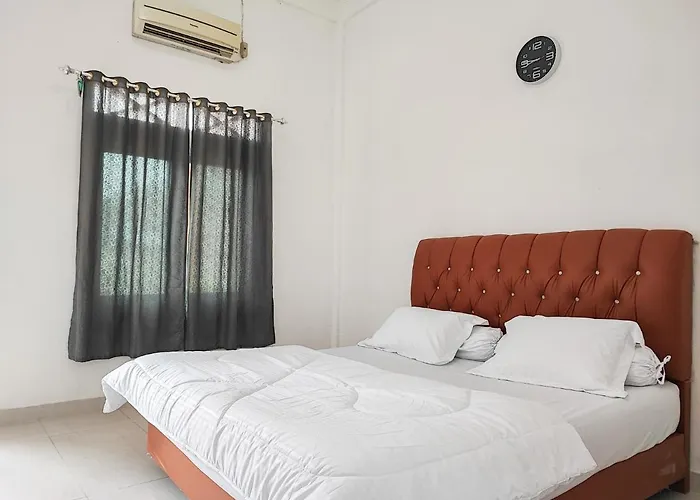 Adela Homestay Syariah Near Universitas Muhammadiyah Jambi Mitra Reddoorz