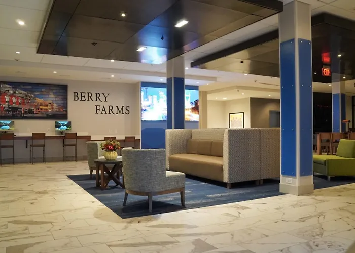 Holiday Inn Express & Suites Franklin - Berry Farms, An Ihg Hotel
