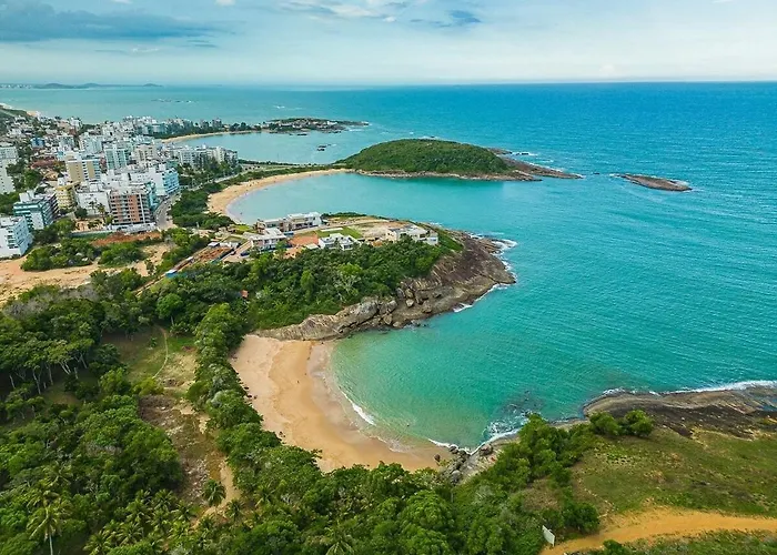 Dois quartos com ar a 190 m de praia Paradisíaca