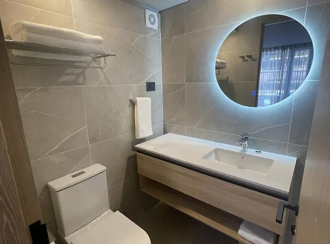 One Manquehue Aparthotel