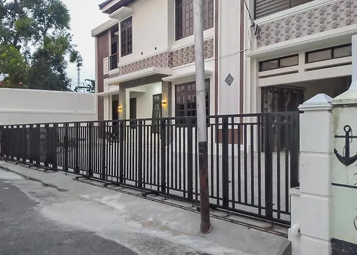 Reddoorz Syariah Near Stasiun Madiun 2