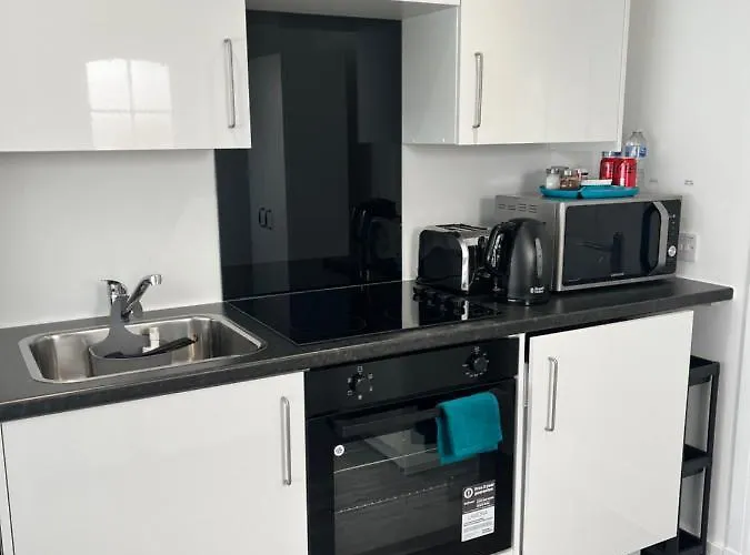 Modern Comfy One Bed Apartment - Free Parking