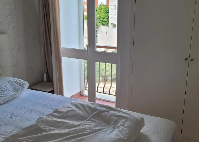 Comfy Room Near Metro And Airport