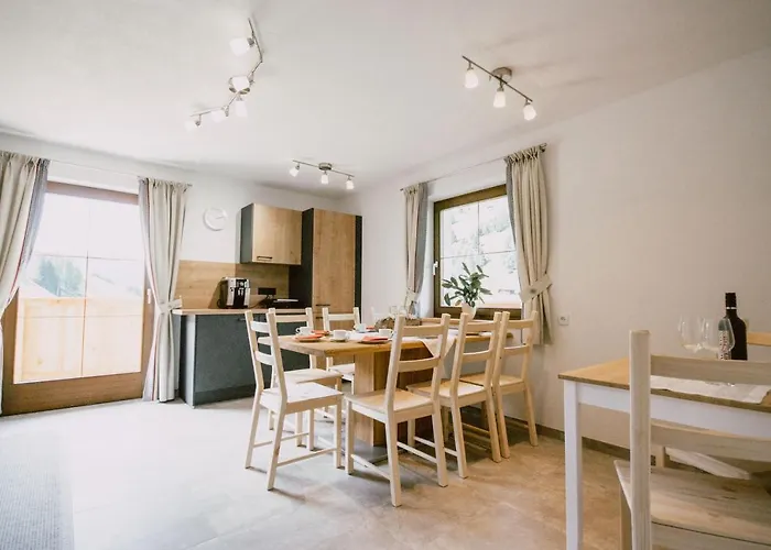 Nedererhof - Zimmer Enzian mit Gemeinschaftsküche