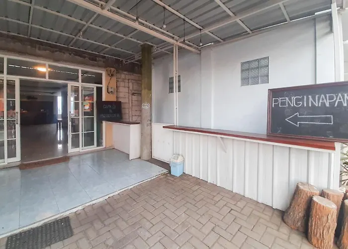 Delvia Bromo Homestay Mitra Reddoorz