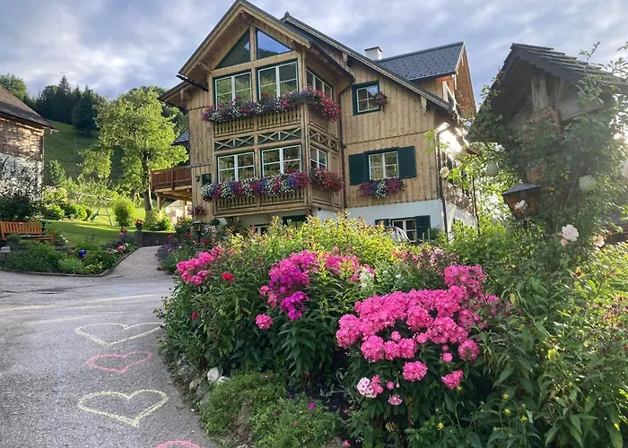 S'Rastl direkt mit Bergpanorama