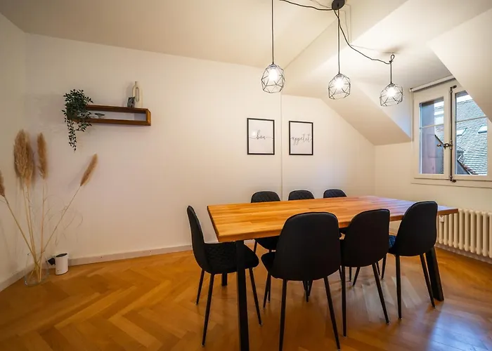 Old Town Apt In The Heart Of Thun With Garden