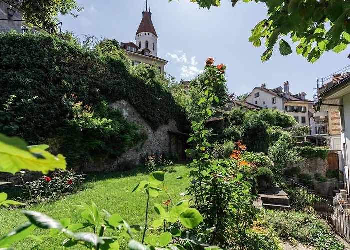 Old Town Apt In The Heart Of Thun With Garden